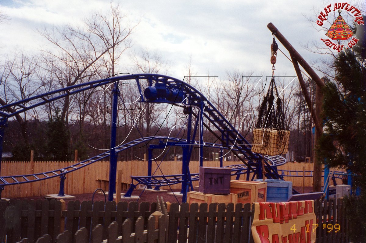 Road Runner Railway At Six Flags Great Adventure
